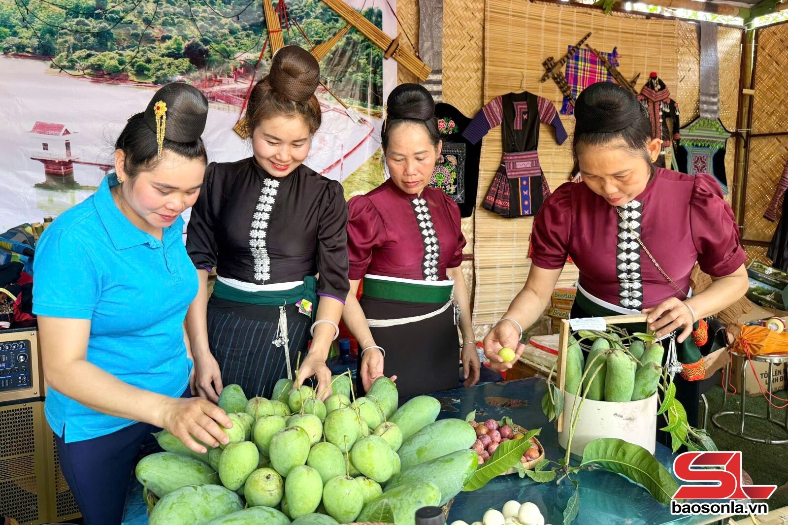 NGÀY HỘI XOÀI GẮN VỚI HOẠT ĐỘNG BẢO TỒN VĂN HÓA  CÁC DÂN TỘC VÀ PHÁT TRIỂN DU LỊCH