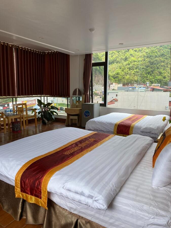 Khách sạn Nhiệt Đới 2