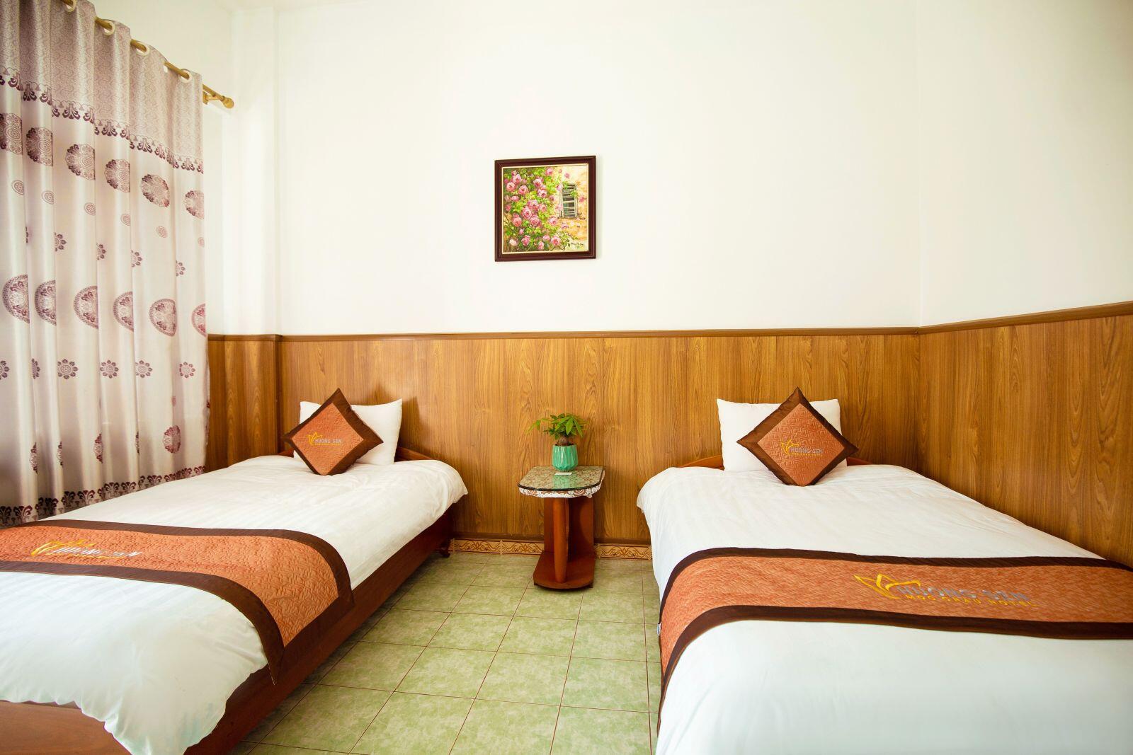 Khách sạn Hương Sen Mộc Châu 4