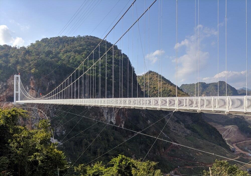 Cầu kính Bạch Long 3