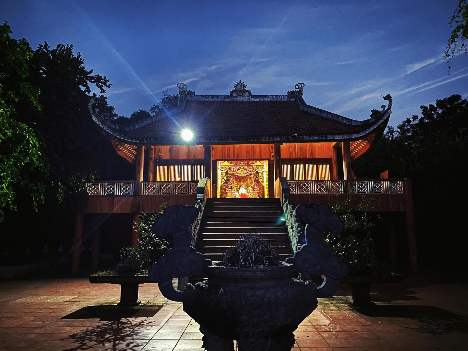Đền Nàng Han 2