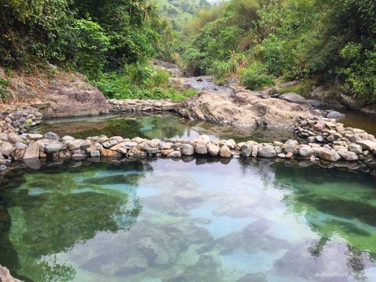 Khoáng nóng Bản Mòng 4
